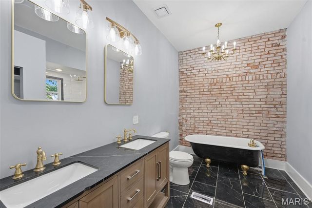 5115 Cabanne Avenue, St Louis, MO 63113