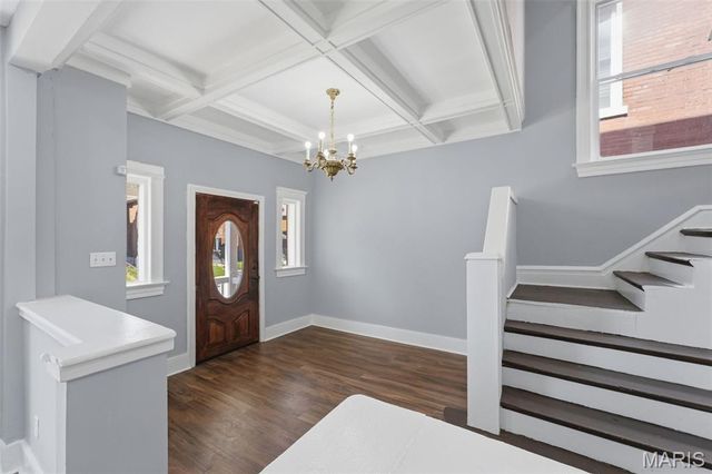 5115 Cabanne Avenue, St Louis, MO 63113