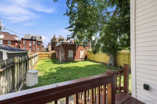 5115 Cabanne Avenue, St Louis, MO 63113