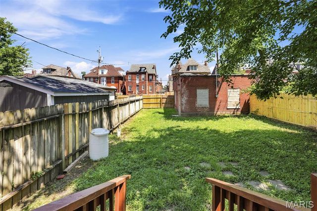 5115 Cabanne Avenue, St Louis, MO 63113