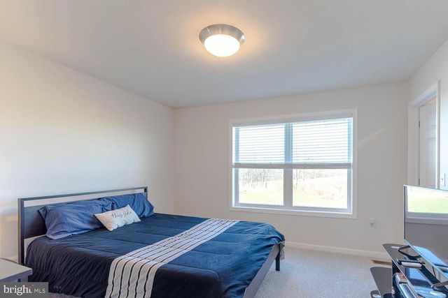 120 HIGHPOINT PARK DR, Pleasant Gap, PA 16823