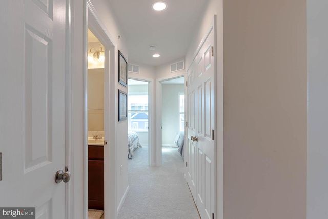 120 HIGHPOINT PARK DR, Pleasant Gap, PA 16823