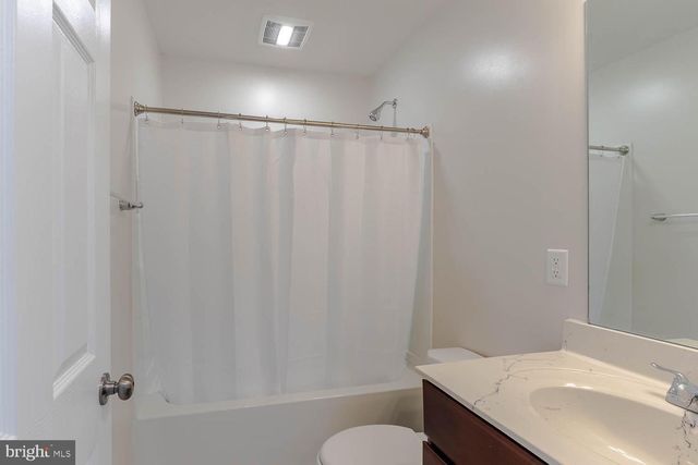 120 HIGHPOINT PARK DR, Pleasant Gap, PA 16823