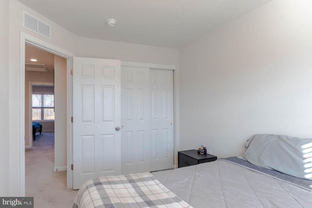 120 HIGHPOINT PARK DR, Pleasant Gap, PA 16823