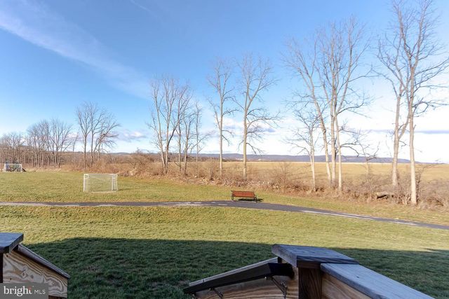 120 HIGHPOINT PARK DR, Pleasant Gap, PA 16823