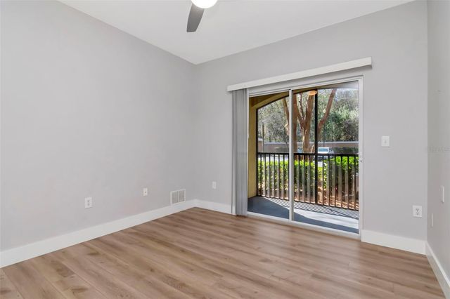 9916 COURTNEY PALMS BOULEVARD 103, Tampa, FL 33619