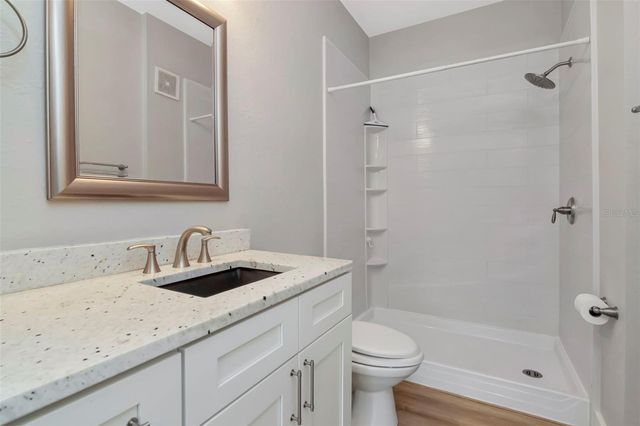 9916 COURTNEY PALMS BOULEVARD 103, Tampa, FL 33619