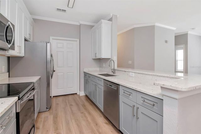 9916 COURTNEY PALMS BOULEVARD 103, Tampa, FL 33619