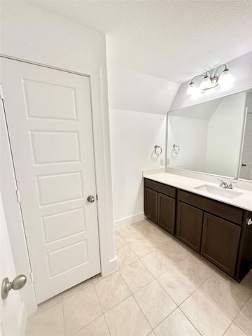 1356 Orange Blossom Court, Gainesville, TX 76240