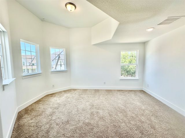 1356 Orange Blossom Court, Gainesville, TX 76240