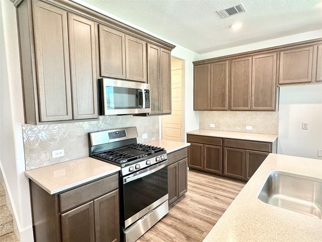 1356 Orange Blossom Court, Gainesville, TX 76240