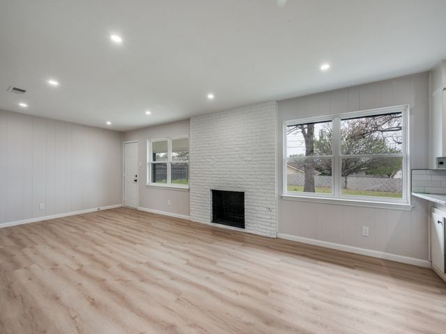 5916 Meredith Lane, Edgecliff Village, TX 76134