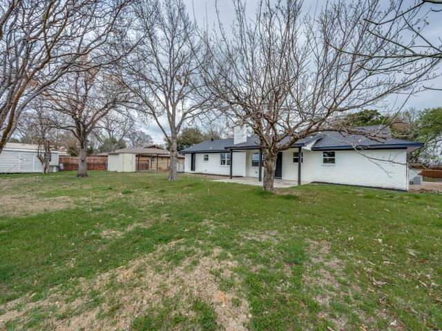 5916 Meredith Lane, Edgecliff Village, TX 76134