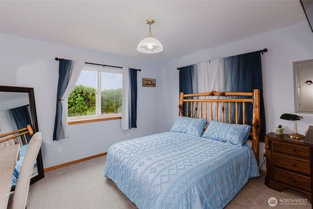 1272 Cutlass Court, Ocean Shores, WA 98569