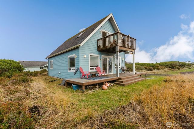 1272 Cutlass Court, Ocean Shores, WA 98569