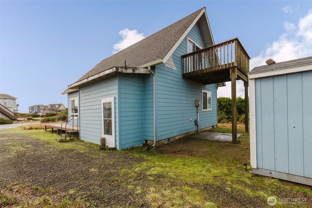 1272 Cutlass Court, Ocean Shores, WA 98569