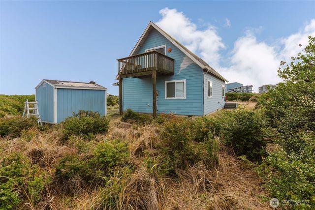 1272 Cutlass Court, Ocean Shores, WA 98569