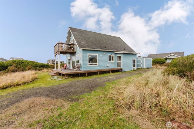 1272 Cutlass Court, Ocean Shores, WA 98569