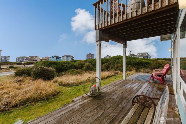 1272 Cutlass Court, Ocean Shores, WA 98569