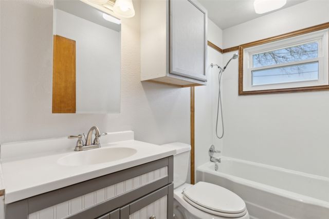 7107 Oak Park Drive, Richland Hills, TX 76118