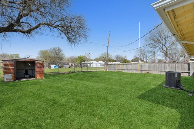 7107 Oak Park Drive, Richland Hills, TX 76118