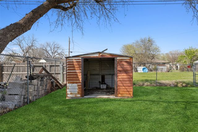 7107 Oak Park Drive, Richland Hills, TX 76118