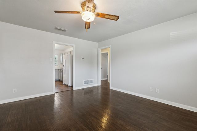 7107 Oak Park Drive, Richland Hills, TX 76118