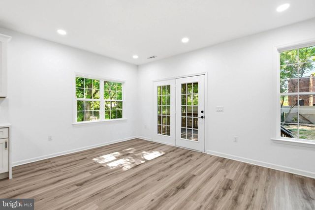 5010 ROSEMONT AVE, Alexandria, VA 22309