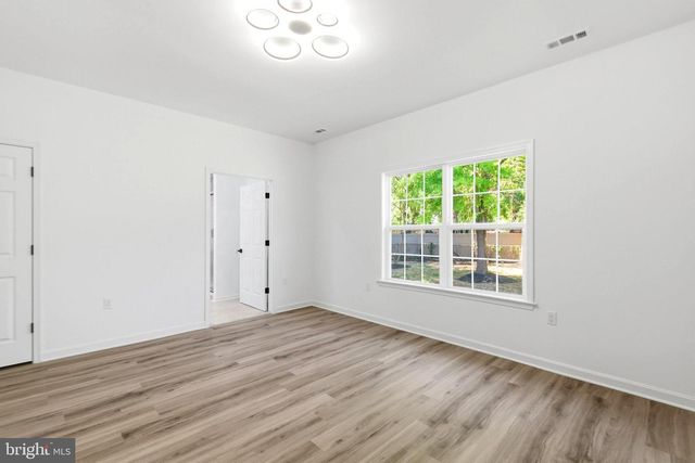 5010 ROSEMONT AVE, Alexandria, VA 22309
