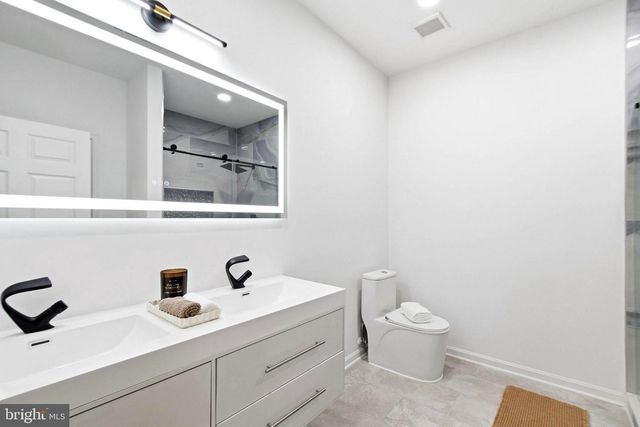 5010 ROSEMONT AVE, Alexandria, VA 22309