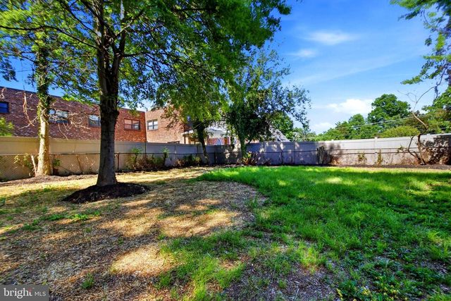 5010 ROSEMONT AVE, Alexandria, VA 22309