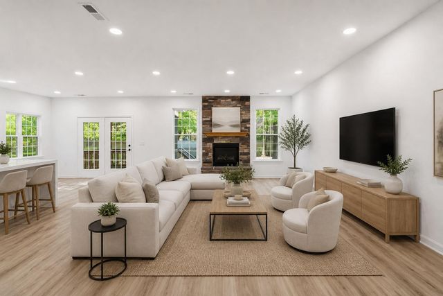 5010 ROSEMONT AVE, Alexandria, VA 22309