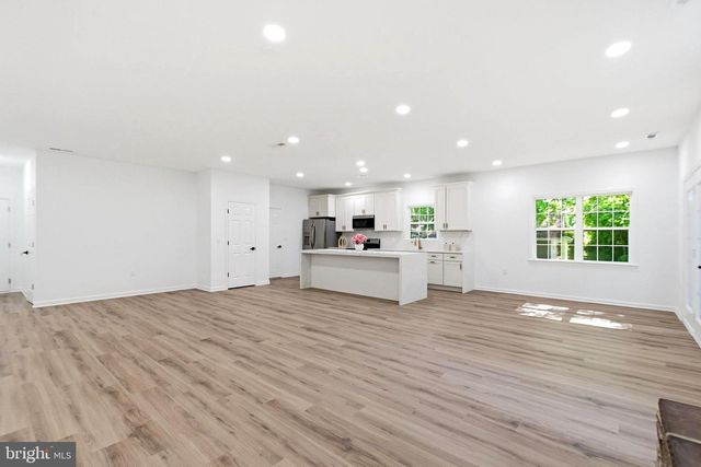 5010 ROSEMONT AVE, Alexandria, VA 22309