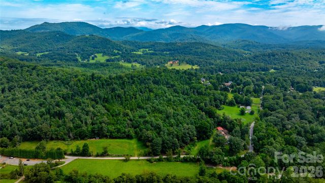 99999 Bob Barnwell Road, Fletcher, NC 28732
