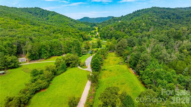 99999 Bob Barnwell Road, Fletcher, NC 28732