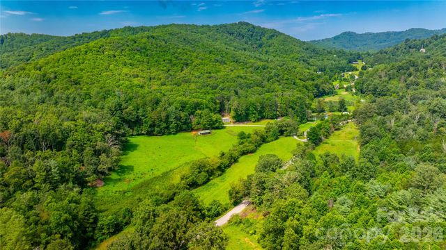 99999 Bob Barnwell Road, Fletcher, NC 28732