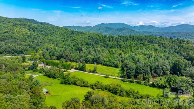 99999 Bob Barnwell Road, Fletcher, NC 28732
