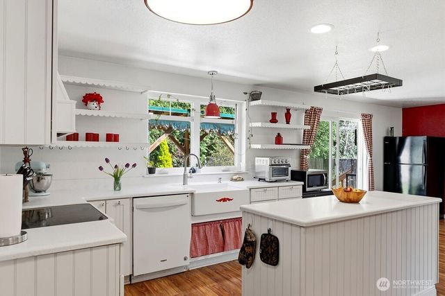 7455 Glacier Ridge Place SE, Port Orchard, WA 98367