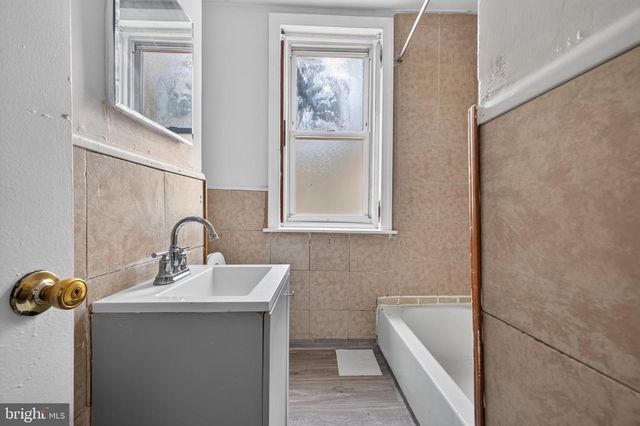 2721 W LEHIGH AVE, Philadelphia, PA 19132
