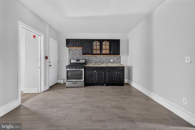 2721 W LEHIGH AVE, Philadelphia, PA 19132