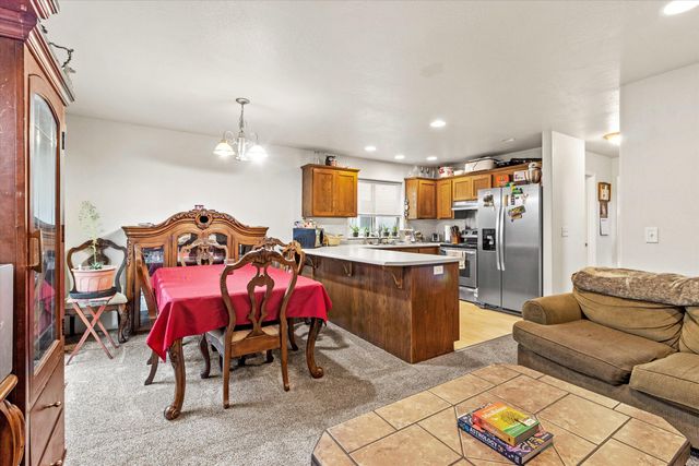 1297 Clearsprings Drive, Medford, OR 97501