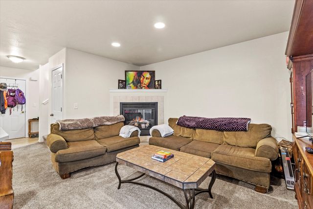 1297 Clearsprings Drive, Medford, OR 97501