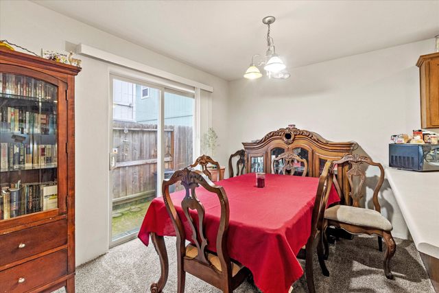 1297 Clearsprings Drive, Medford, OR 97501