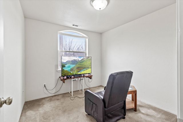 1297 Clearsprings Drive, Medford, OR 97501