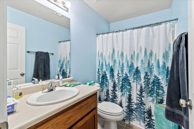 1297 Clearsprings Drive, Medford, OR 97501