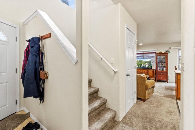 1297 Clearsprings Drive, Medford, OR 97501