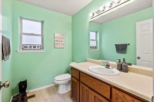 1297 Clearsprings Drive, Medford, OR 97501