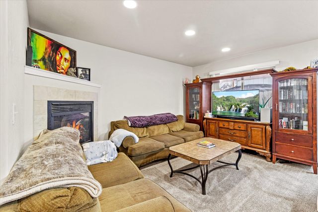 1297 Clearsprings Drive, Medford, OR 97501