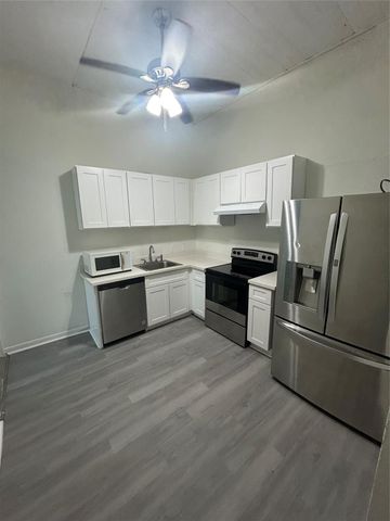 1523 21st Street 3, Galveston, TX 77550