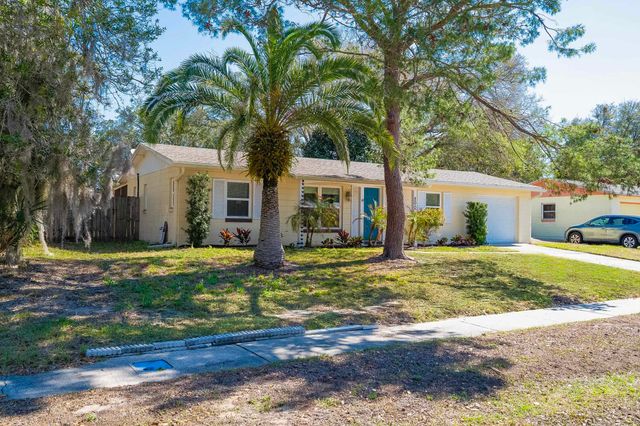 200 Laguna Ct, St Augustine, FL 32086